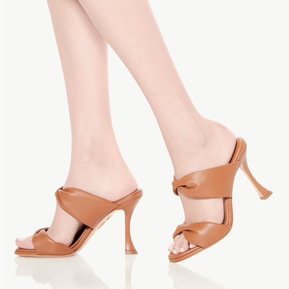 Aquazzura
Twist Leather Sandals